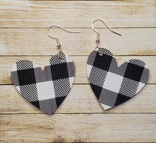 Load image into Gallery viewer, Heart Earrings
